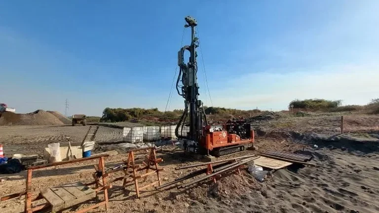 Calicata Exploratoria en Bilbao: Reconocimiento Directo del Terreno