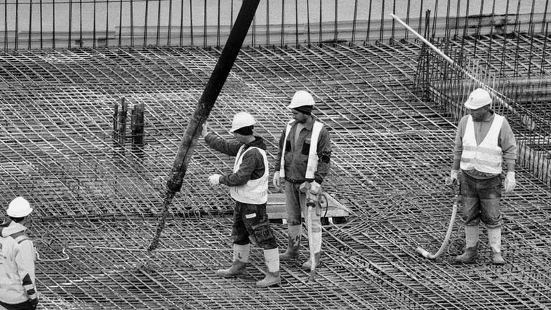 Diseño de losa de cimentación en Bilbao: soluciones técnicas para terrenos complejos